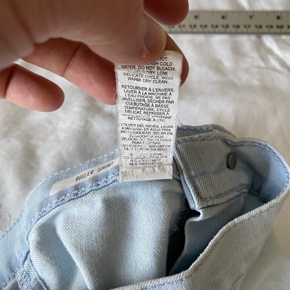 Garage Women's Light Wash Roller‎ Shorts Stretch Denim Jean Shorts Size 0 - Picture 6 of 10